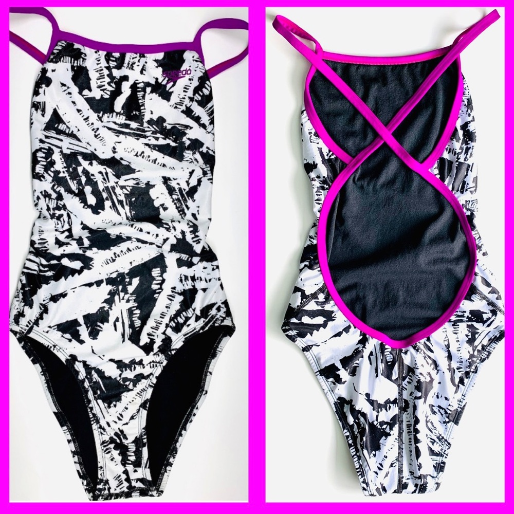 SPEEDO XXS black and white abstract swim suit EUC